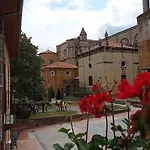 Gasthof 1 Oviédo